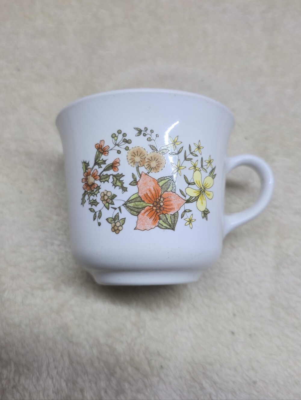 CORELLE CORNING COFFEE CUPS WITH FLORAL PATTERN1x
